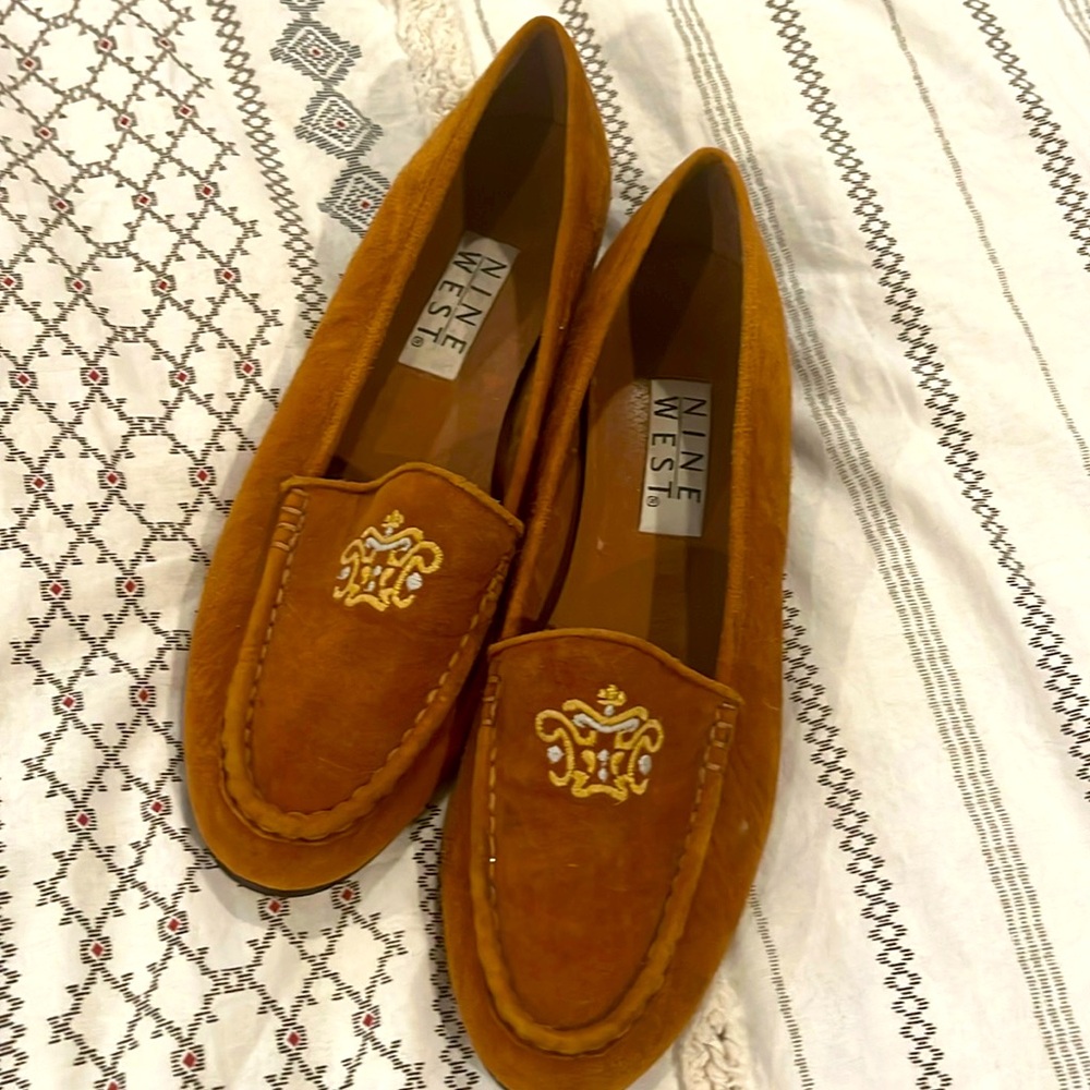 Nine West  Vintage suede loafer with embroidered accent 8.5